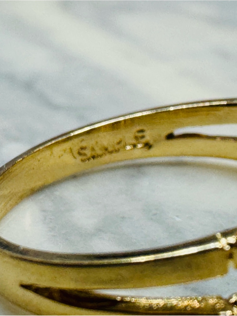 Vintage Gold Plated 3 Stone CZ Sample Ring Size 7 Birthstone - Picture 7 of 14